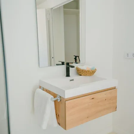 Hotel Coast By Mij 3*