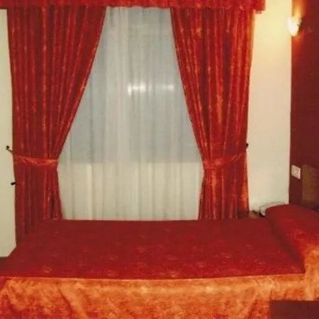 Imperial 3*